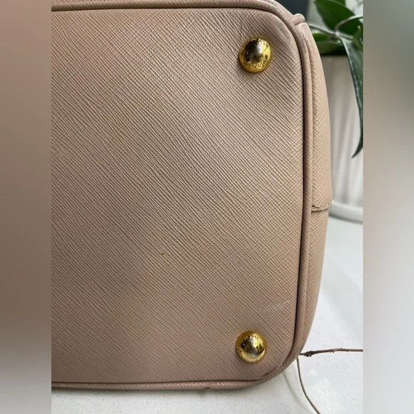 COPY - Prada Saffiano Lux Galleria Double Zip Tote -size Large - Picture 9 of 16